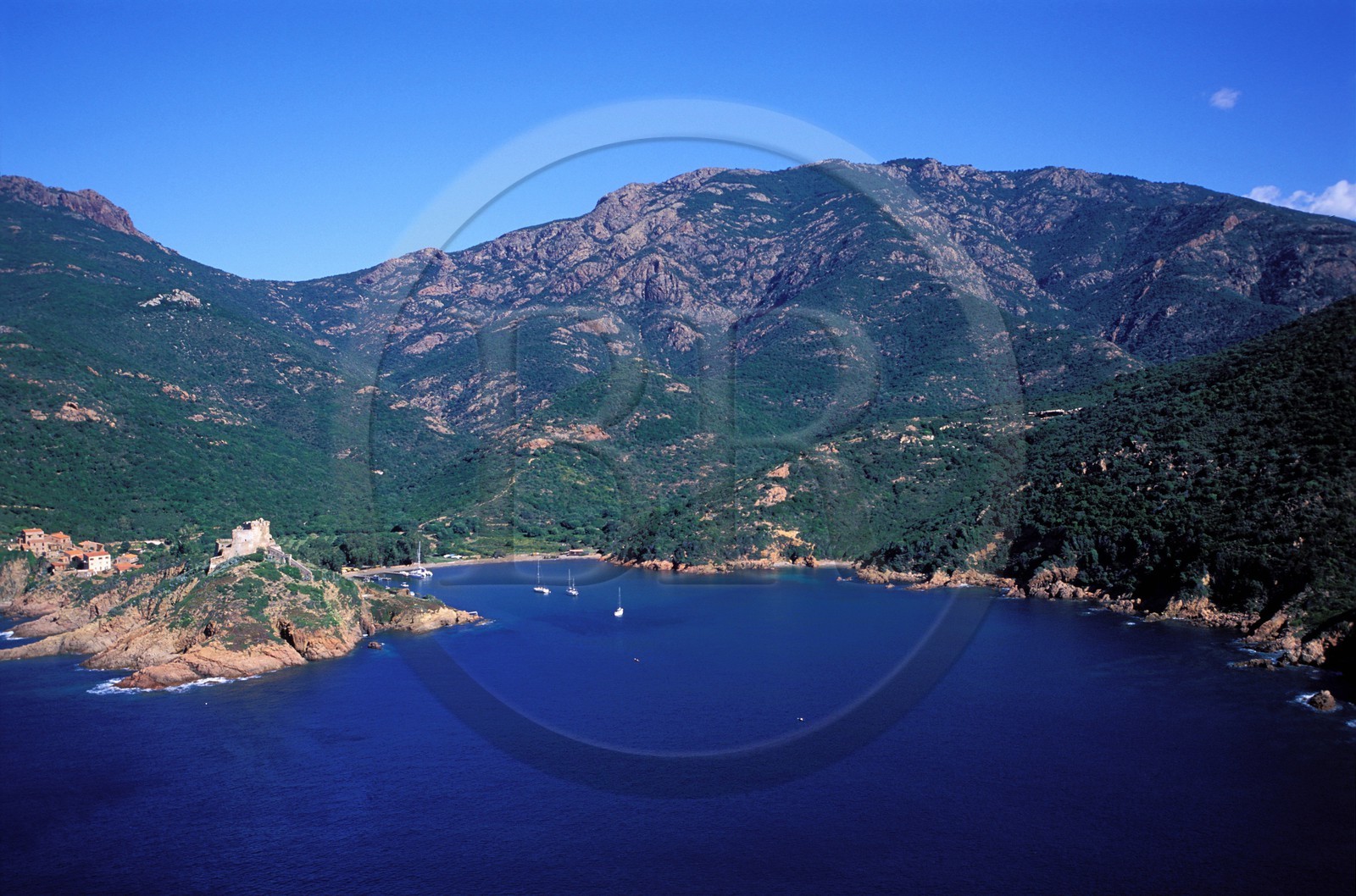France, Corse-du-Sud (2A), le golfe de Girolata (vue aérienne)