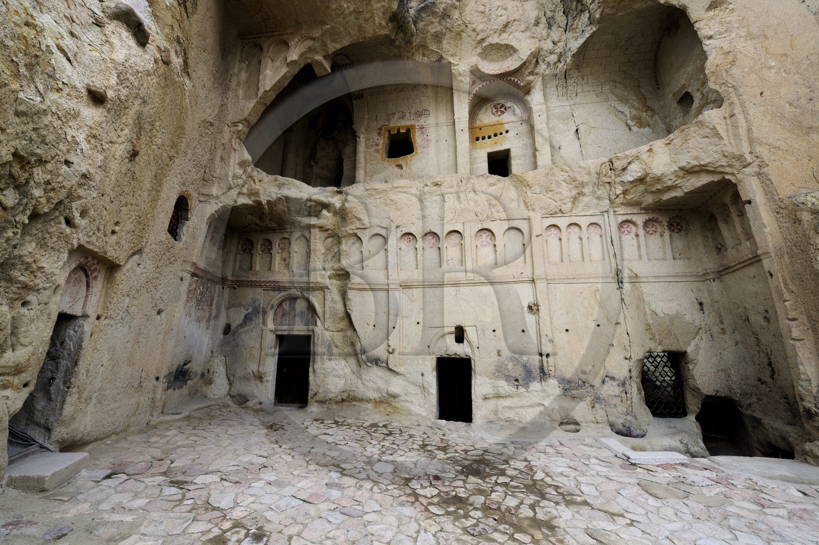 Turquie, Anatolie Centrale, province de Nevsehir, Cappadoce classée Patrimoine Mondial de l'UNESCO, Göreme, le musée en plein air, église  Sombre troglodytique (Karanlik Kilise)