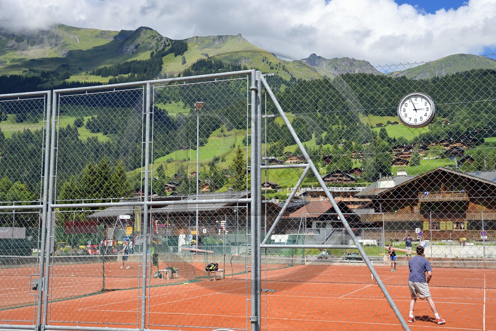 Suisse, Canton de Vaud, Ormont-Dessus, Les Diablerets, les terrains de tennis