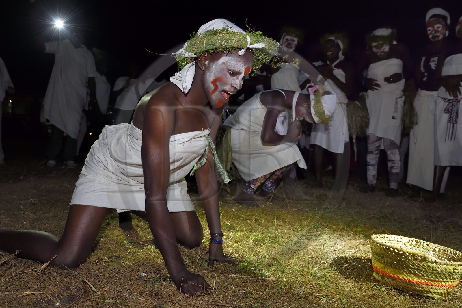 Gabon, province de Ogooué- Maritime, Omboué, région du Loango, danses traditionnelles Nkomi (Myènè)