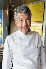 France, Haute-Loire (43), Saint-Bonnet-le-Froid, Restaurant 3 étoiles Régis et Jacques Marcon, le chef cuisinier Jacques Marcon