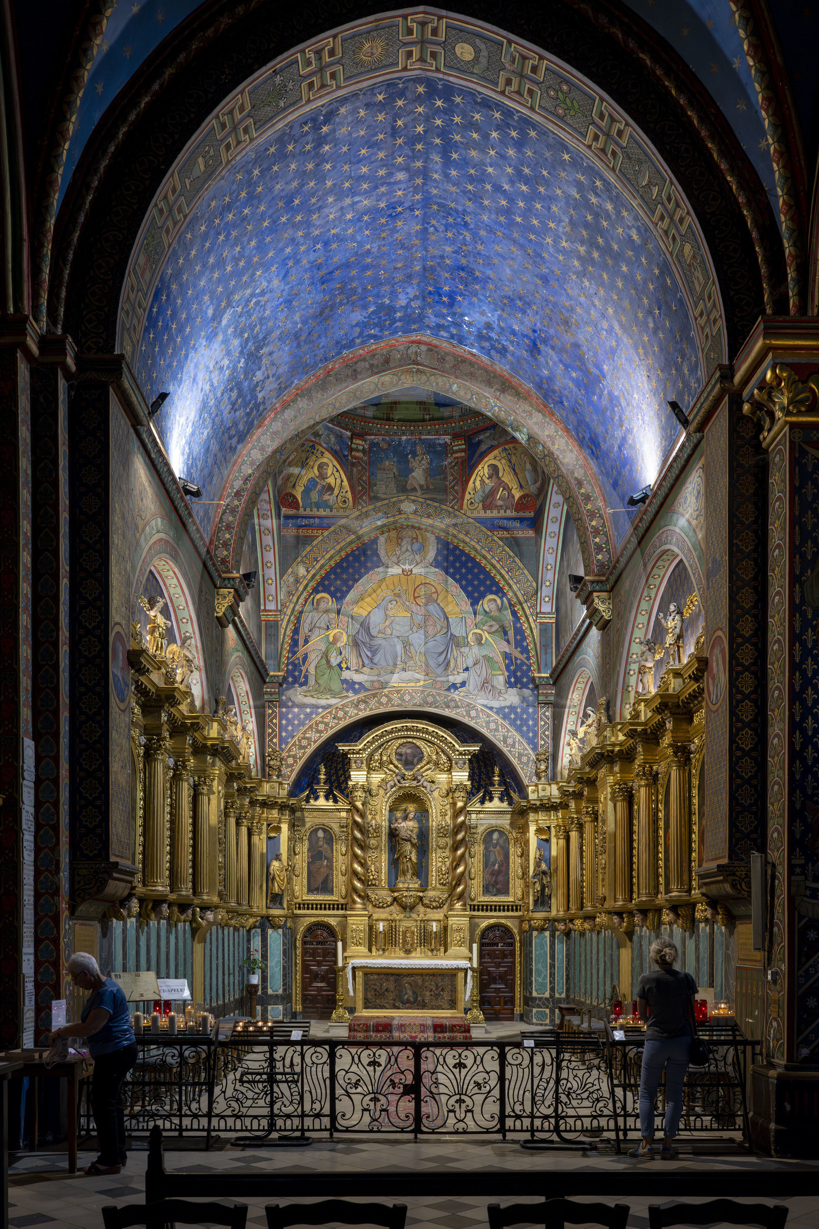 France, Bouches-du-Rhône (13), Tarascon, La Montagnette, abbaye Saint-Michel de Frigolet (XIIe siècle), la basilique de l'Immaculée-Conception de style néogothique consacrée en 1866