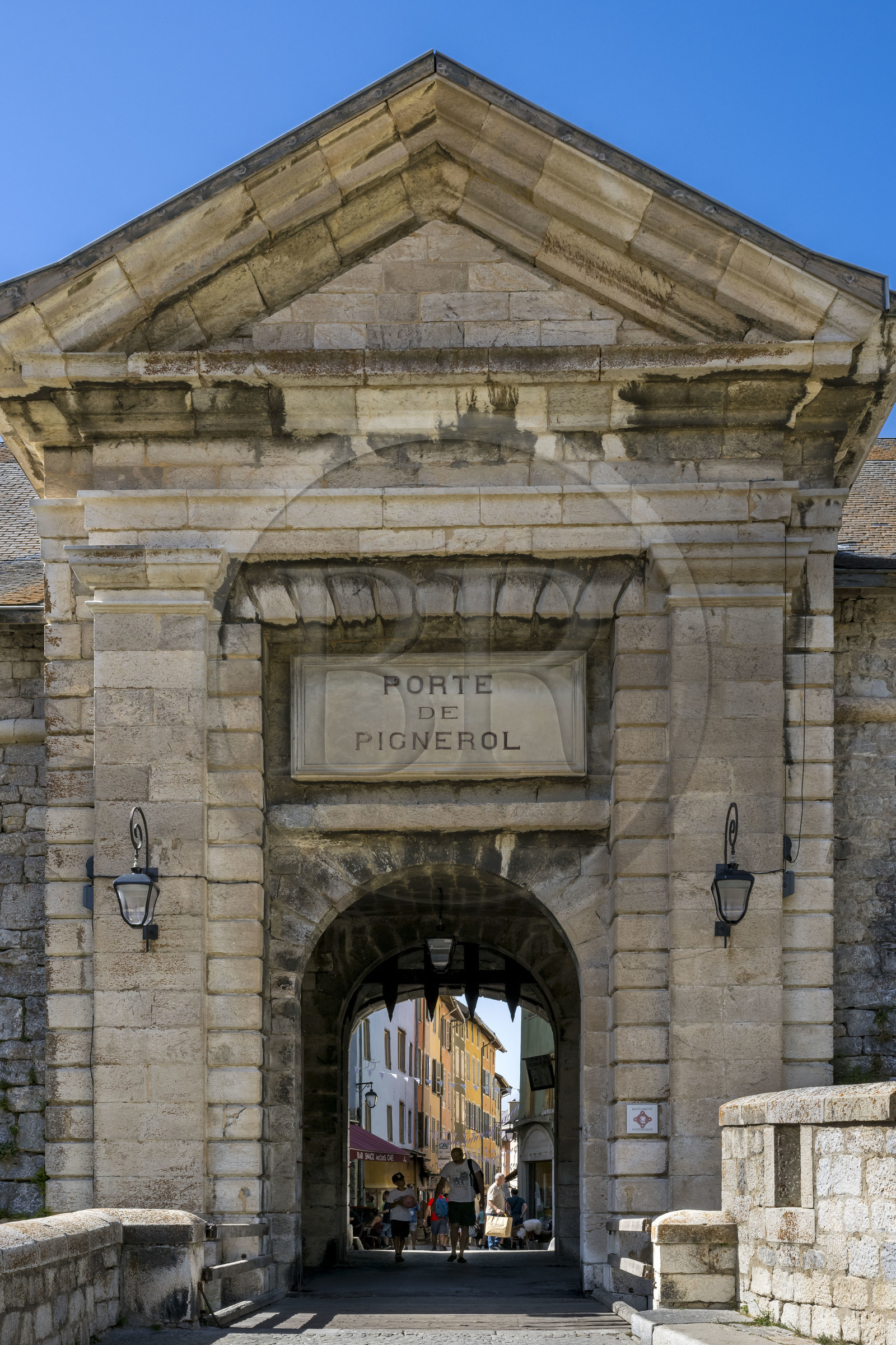 France, Hautes Alpes (05), Briançon, site Vauban classé Patrimoine Mondial de l'UNESCO, la porte de Pignerol à l'entrée vieille ville dans l'enceinte de la citadelle