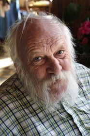 France, Seine-Maritime (76), Pays de Caux, Allouville-Bellefosse, Roger Devaux, correspondant historique du courrier Cauchois qui a tourné dans le film Le Chêne d’Allouville