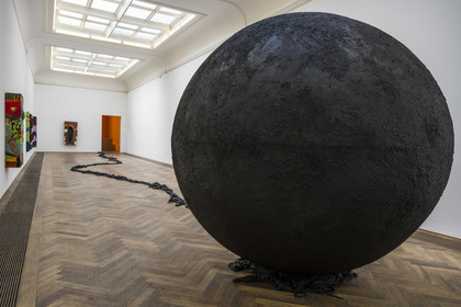 Suisse, Bâle, Kunsthalle Basel, Environmental Hangover, vue sur Exuvia (2022), installation de Pedro Wirz