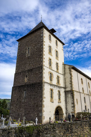 France, Pyrénées-Atlantiques (64), Pays-Basque, Sare, labellisé Les Plus Beaux Villages de France, église fortifiée Saint-Martin