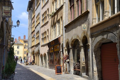 France, Rhone, Lyon, historical site listed as World Heritage by UNESCO, St. Paul neighborhood in the Vieux Lyon (Old Town), the rue Juiverie street