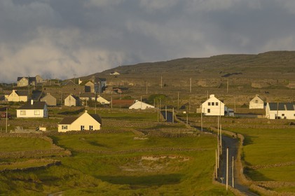 Irlande, Comté de Galway, Aran Islands, Inishmore, le village de Kilmurvey