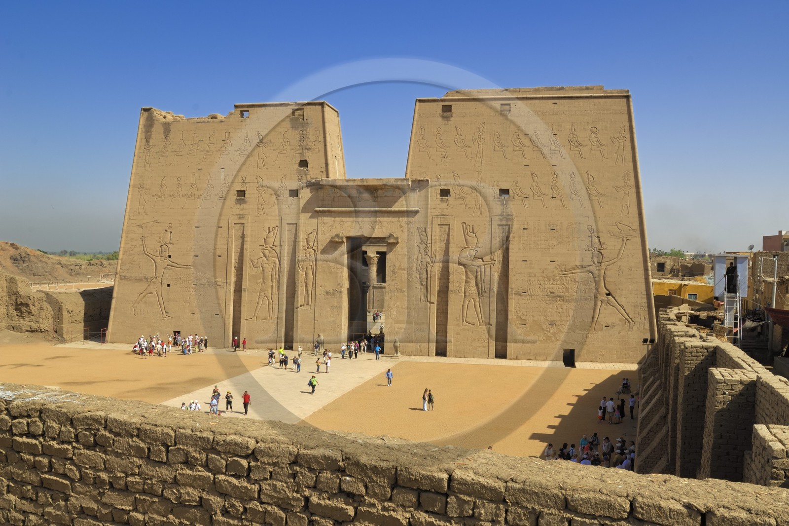 Egypt, Upper Egypt, Nile Valley, Edfu, temple dedicated to Horus God, the entrance pylon