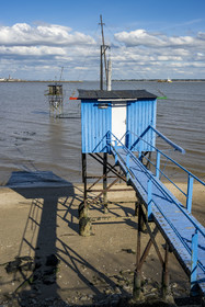 France, Loire Atlantique, Estuaire de la Loire, Saint Nazaire, traditional carrelet (fishing shack) along boulevard Albert 1er