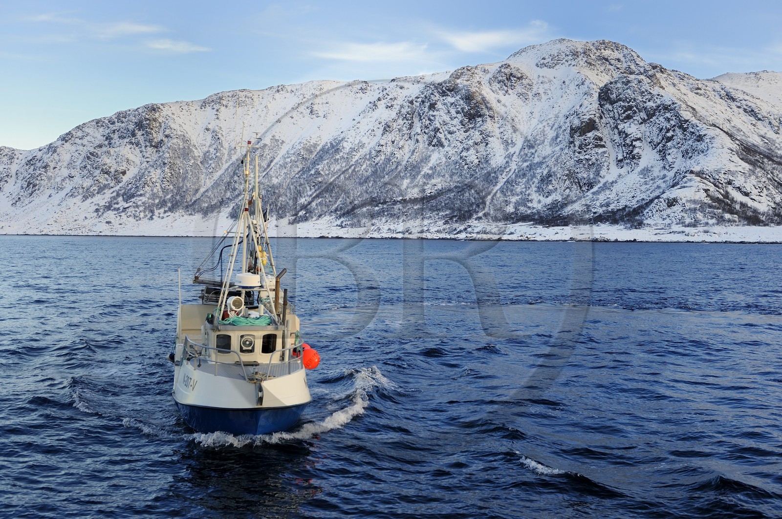 Norvège, Nordland, iles des Westeralen, région de Myre, bateau de pêche du cabillaud skrei