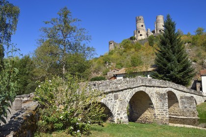 France, Haute-Loire (43), ruines du chateau de Domeyrat du XVe siècle
