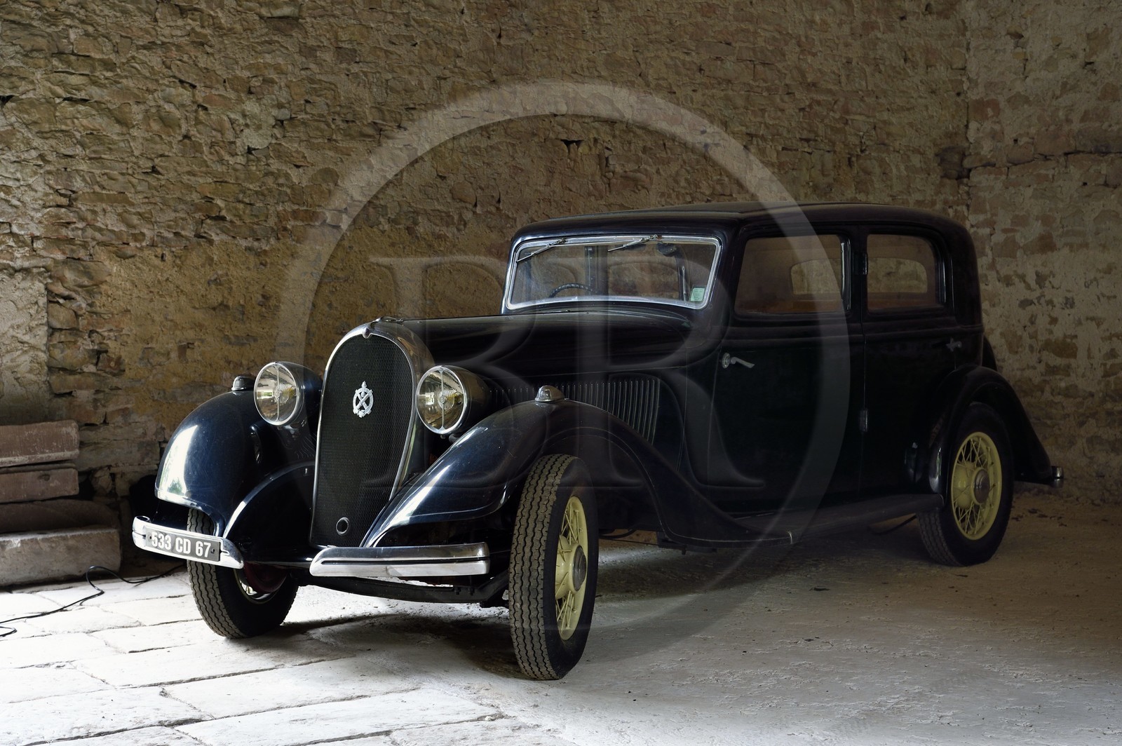 France, Bas-Rhin (67), Nordheim, chambre d'hotes Unter der Linde, voiture Hotchkiss