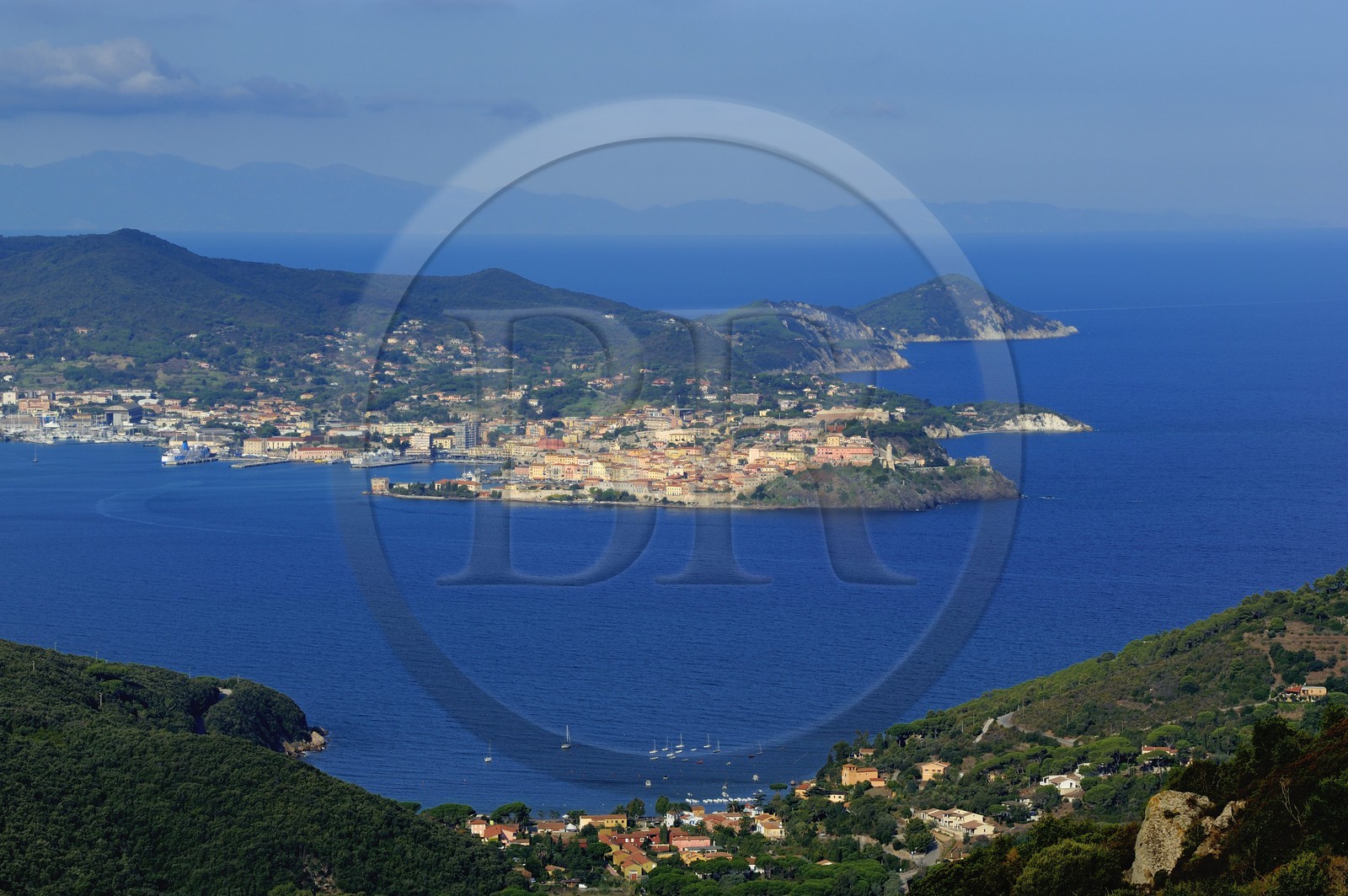 Italie, Toscane, Ile d’Elbe, la rade de Portoferraio