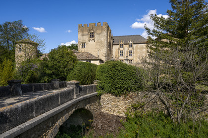 France, Alpes-de-Haute-Provence (04), Parc Naturel Régional du Verdon, Allemagne-en-Provence, le chateau (vue aérienne)