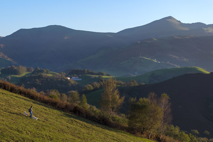 France, Pyrénées-Atlantiques (64), Pays-Basque, sur les hauteurs de la vallée des Aldudes