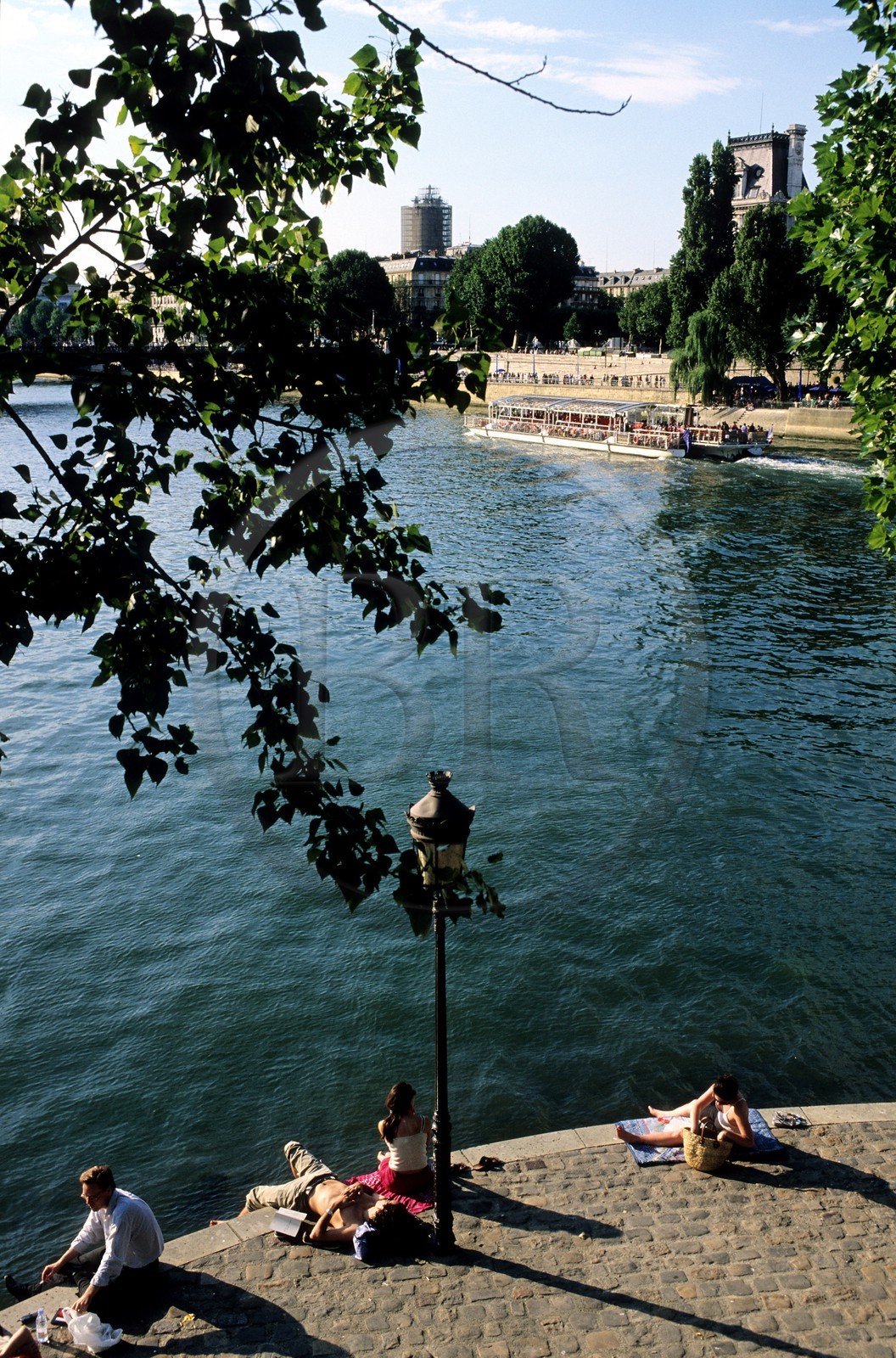 France, Paris (75), les rives de la Seine, classées Patrimoine Mondial de l'UNESCO, Paris-Plage fête tenue au mois d'août sur les quais de Seine fermés au trafic automobile