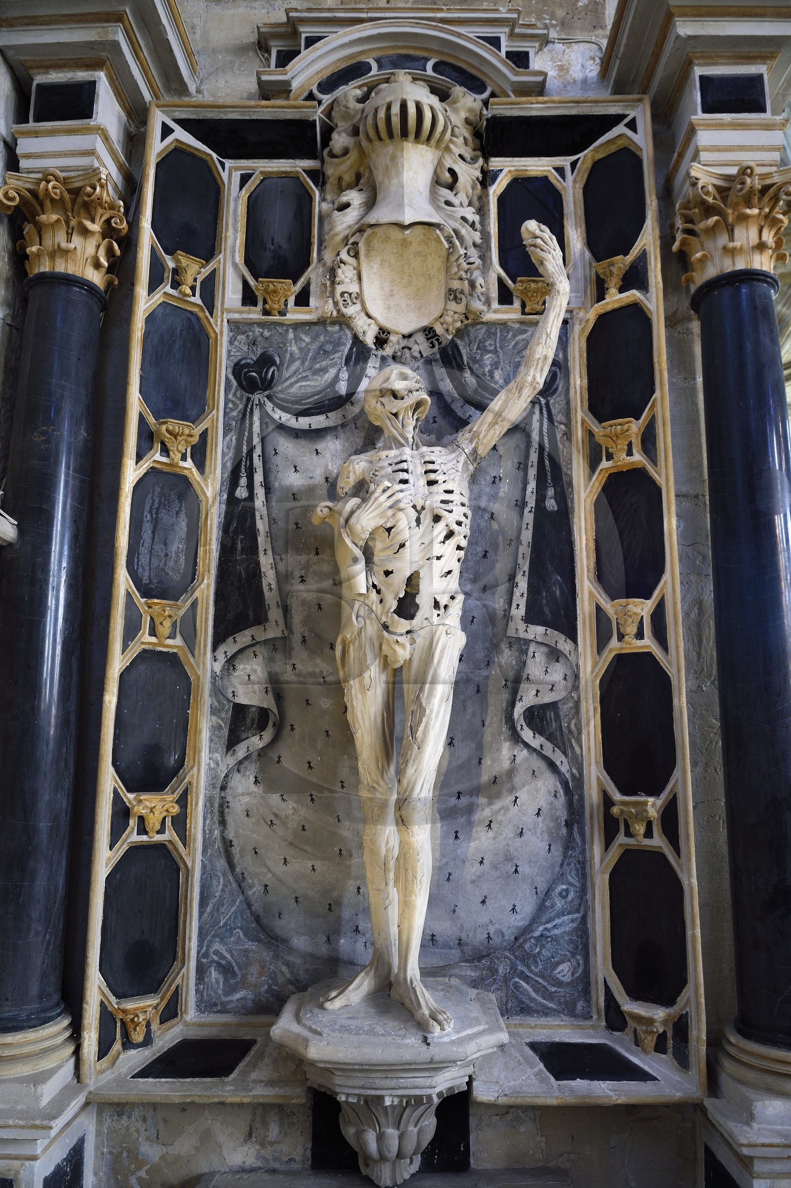 France, Meuse (55), Bar-le-Duc, le Squelette (aussi appelé Transi ou Décharné ou Ecorché) (XVIème siècle) du tombeau de René de Chalon par le sculpteur Ligier Richier dans l'église Saint-Etienne