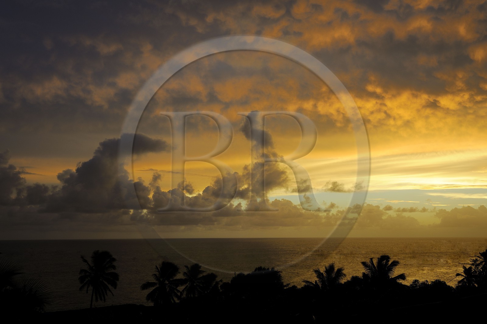 France, île de la Réunion, ciel du crépuscule