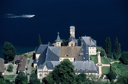 France, Savoie (73), l'abbaye de Hautecombe du XII° siècle au bord du lac du Bourget