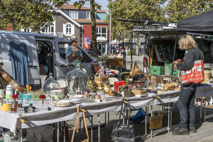 France, Charente Maritime, La Rochelle, small flea market on Place du Commandant de la Motte Rouge