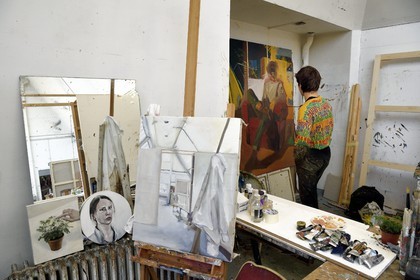 France, Paris (75), quartier de Saint-Germain-des-Prés, Ecole nationale supérieure des Beaux-Arts, batiment Chimay dans l'ancien Hotel de Chimay, étudiant dans l'atelier Tim Eitel