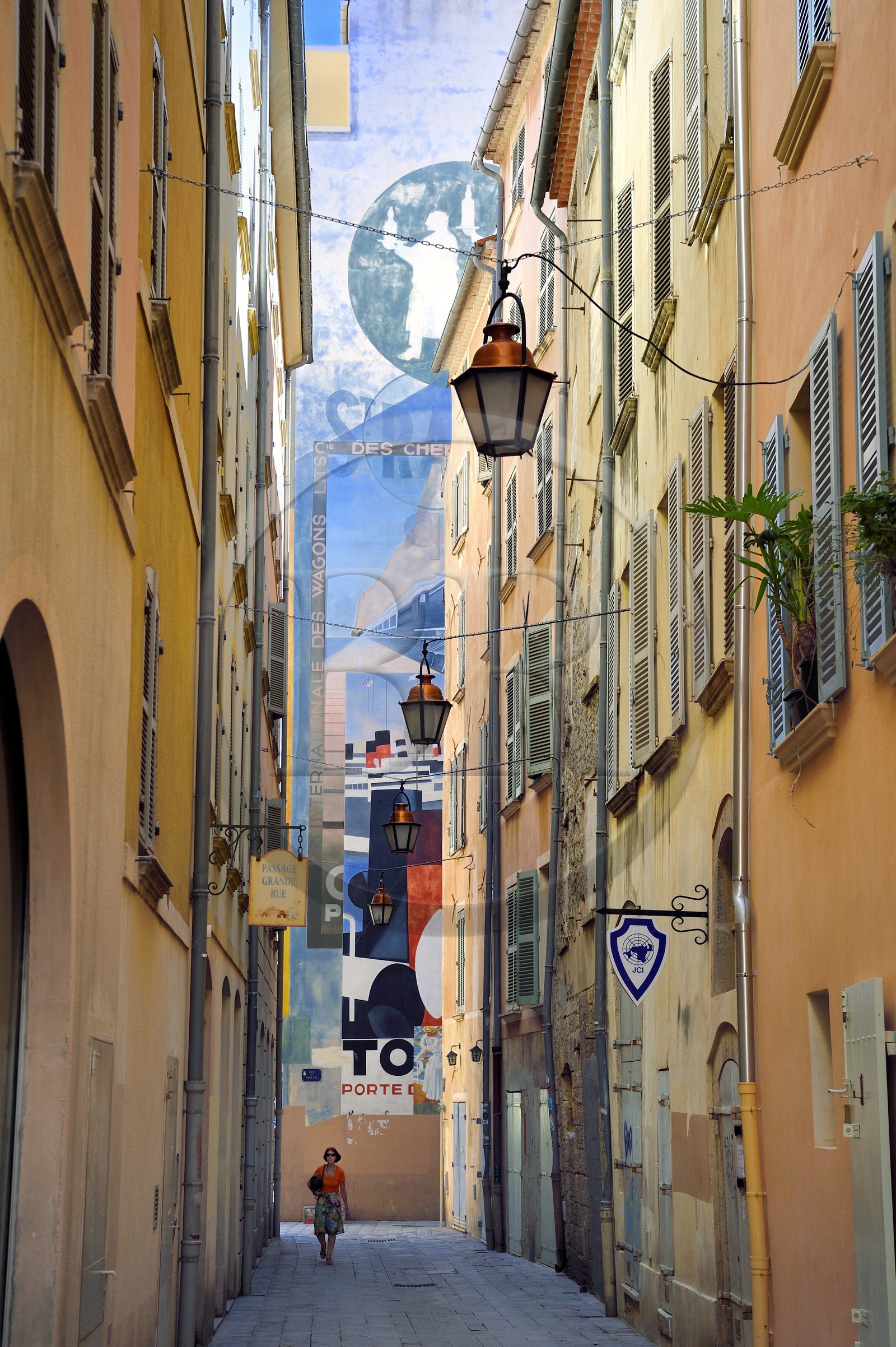 France, Var, Toulon, little Chicago district, large mural inspired by old posters at the end of the rue du Noyer