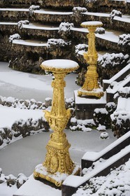 France, Yvelines (78), parc du château de Versailles sous la neige, classé Patrimoine Mondial de l'UNESCO, le Bosquet de la Salle de Bal