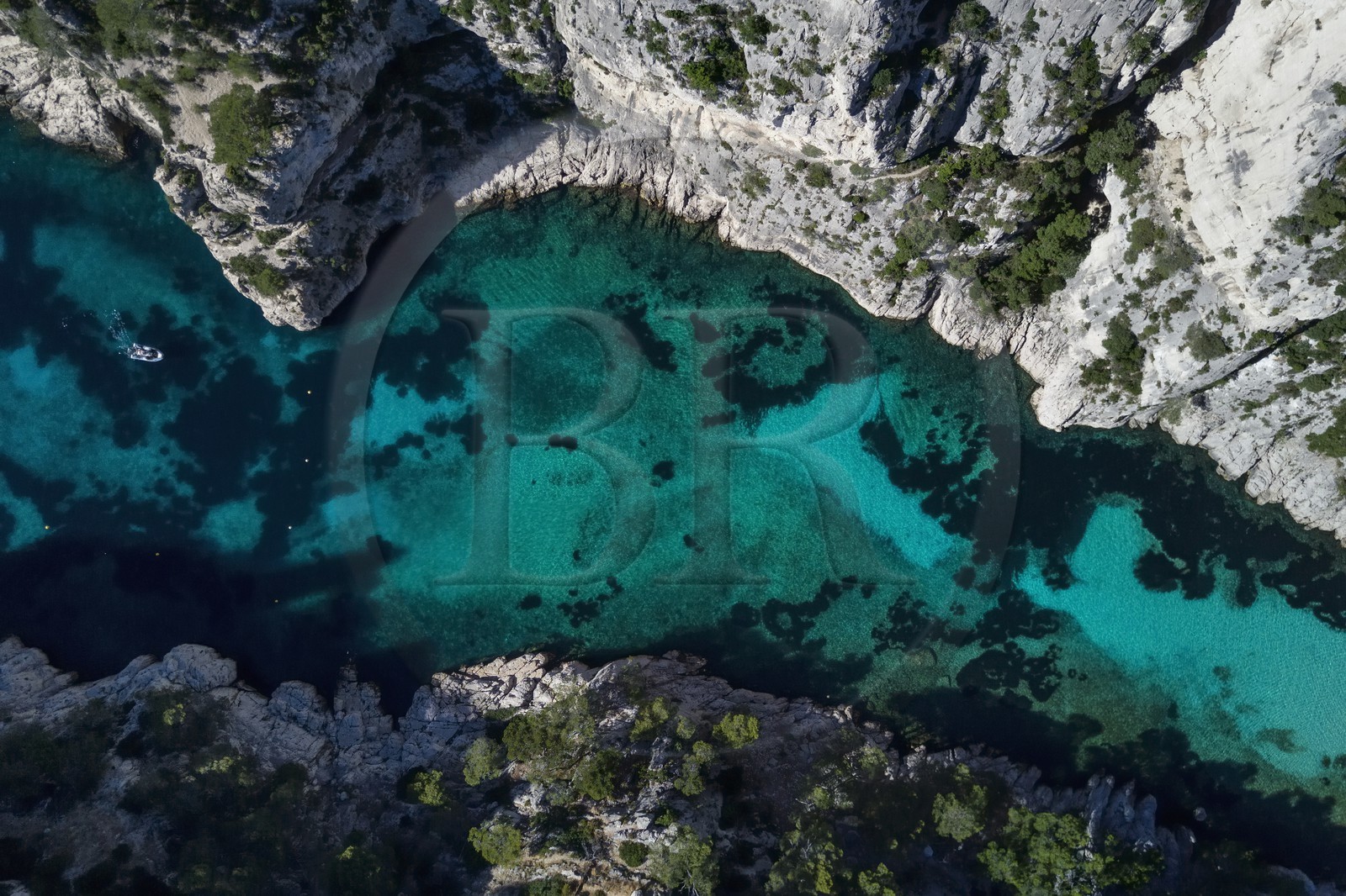 France, Bouches-du-Rhône (13), Marseille, Parc national des Calanques, Calanque d'En-Vau (demande d'autorisation nécessaire avant publication)