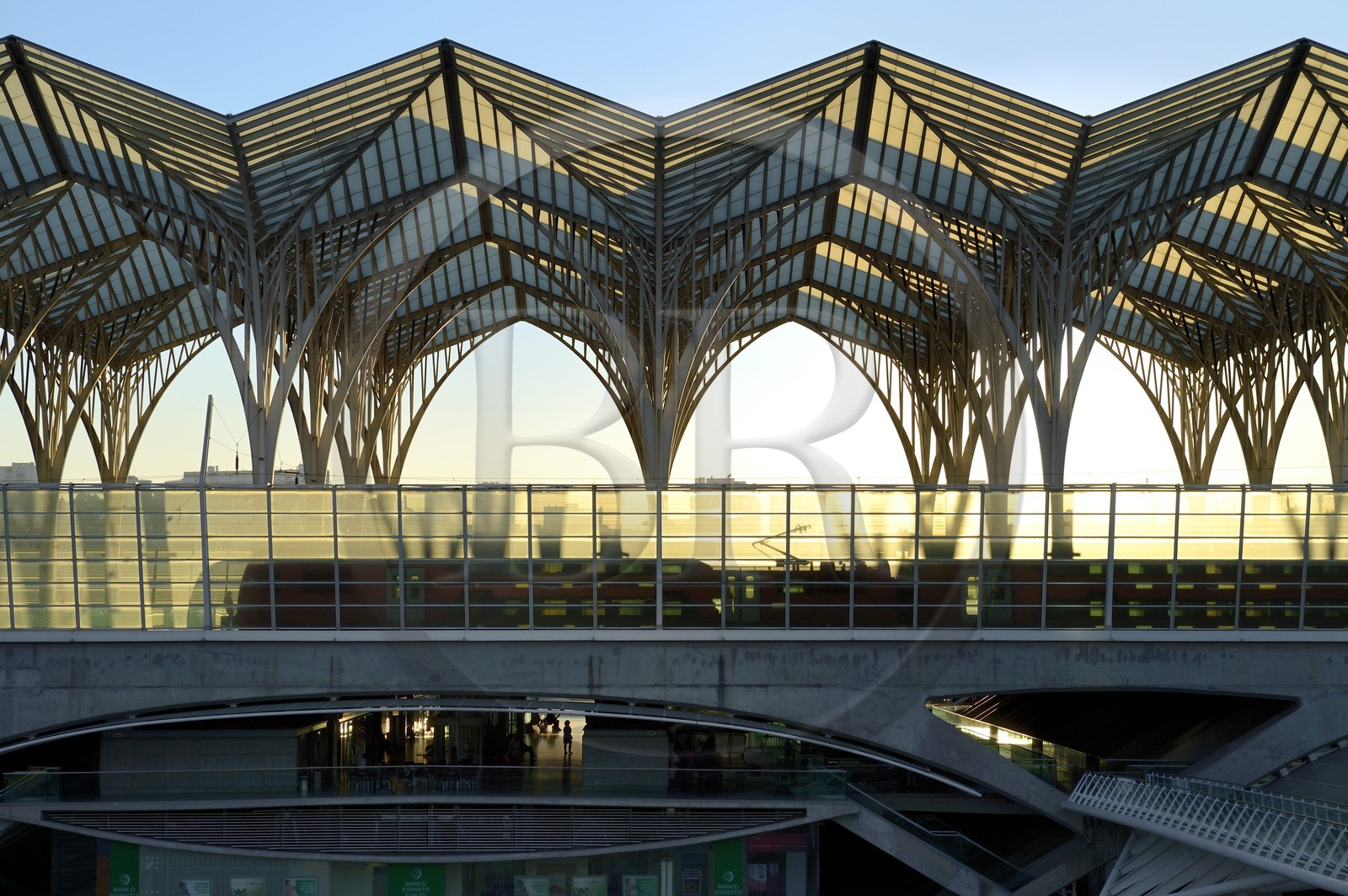 Portugal, Lisbonne, Parque das Nações (Parc des nations) construit pour l'exposition universelle de 1998, Gare do Oriente (gare de l’Orient)