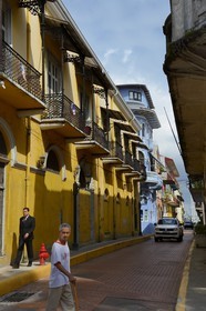 Panama, Panama City, district historique classé Patrimoine Mondial de l'UNESCO, quartier de Casco Antiguo (Viejo), maisons de la vieille ville dans la calle 8a Oeste