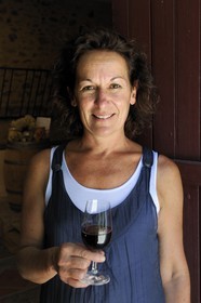France, Hérault (34), vallée de l' Orb, Véronique Etienne gérante du Domaine de la Dournie à Saint-Chinian