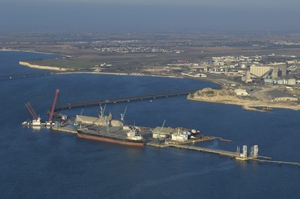 France, Charente-Maritime (17), port de commerce de La Rochelle (vue aérienne)
