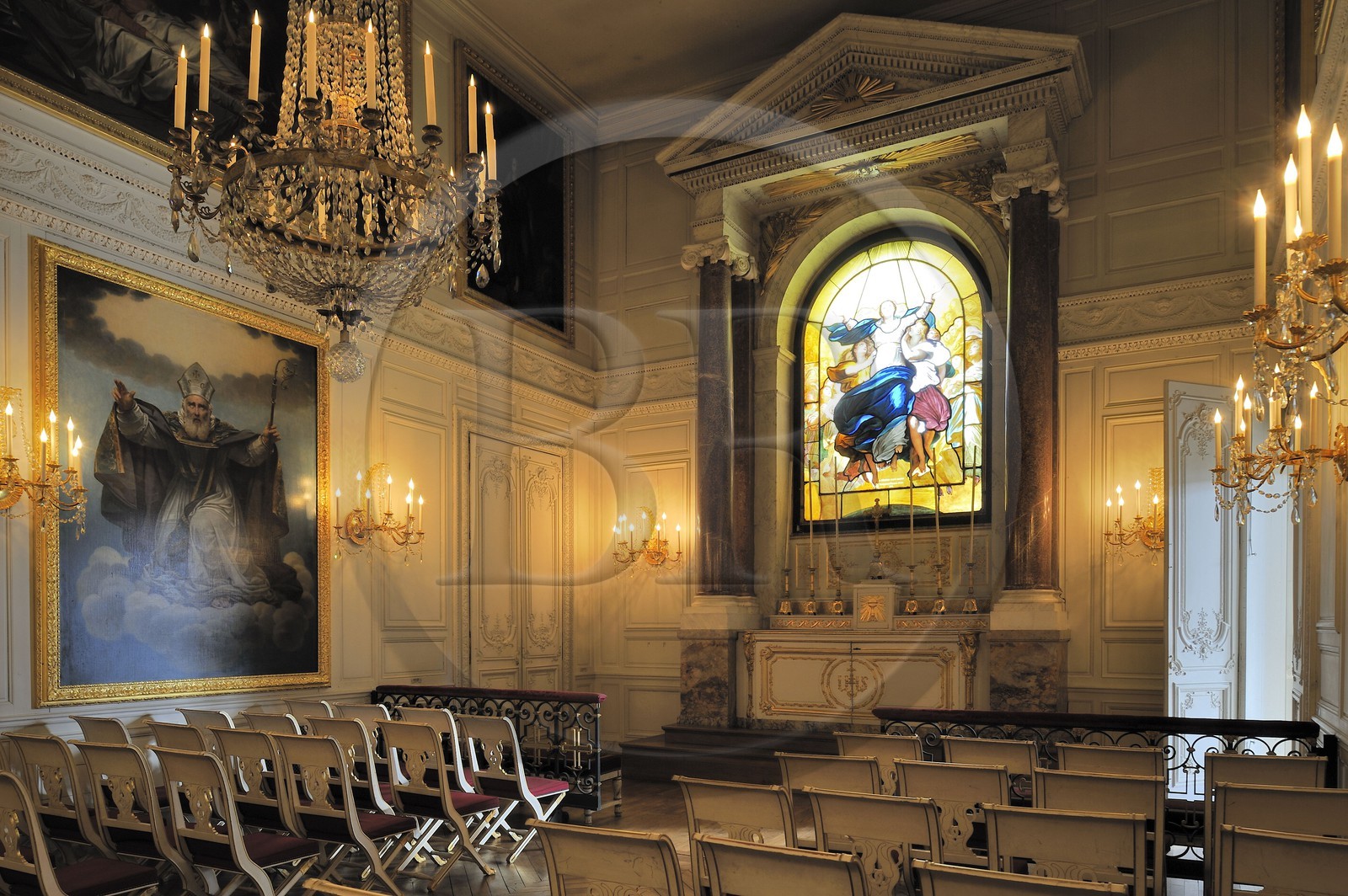France, Yvelines (78), château de Versailles, classé Patrimoine Mondial de l'UNESCO, le Grand Trianon, chapelle créée par Louis-Philippe dans l'aile de Trianon-sous-bois