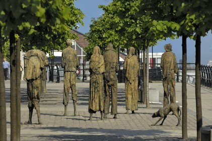 Irlande, Dublin, sculpture contemporaine en hommage aux victimes de la grande famine