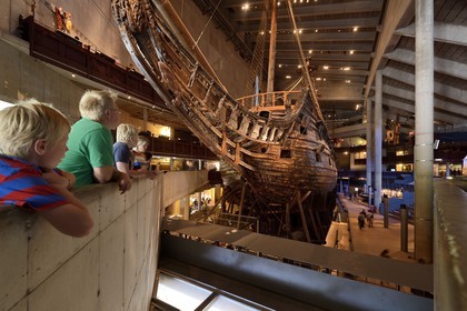 Suède, Stockholm, Djurgarden, le musée Vasa (Vasamuseet), le Vasa, navire du XVIIe siècle renfloué et rénové