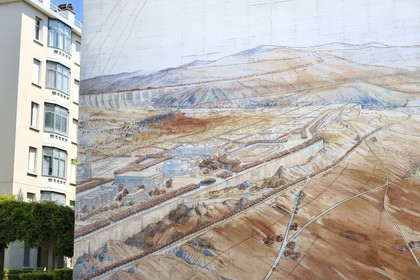 France, Rhône (69), Lyon, le musée urbain Tony-Garnier dans le quartier populaire des États-Unis, murs peints conçus par les artistes de la CitéCréation retraçant l'oeuvre de l'architecte Tony Garnier, plans d’une cité idéale appelée Une Cité Industrielle