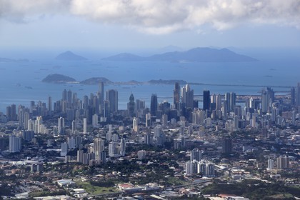 Panama, les gratte-ciels de Panama City (vue aérienne)