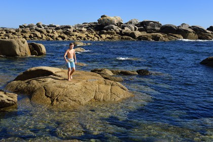 France, Finistère (29), région de Concarneau, Tregunc, bords de mer à la Pointe de la Jument