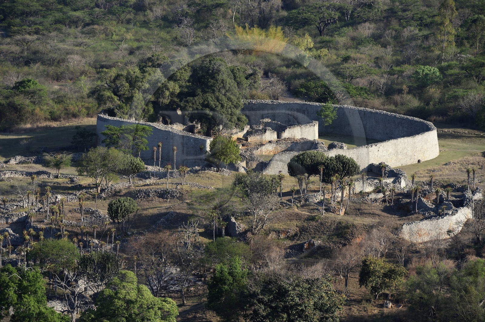Zimbabwe, province de Masvingo, les ruines du site archéologique du Grand Zimbabwe, classé Patrimoine Mondial de l'UNESCO, Xème au XVème siècle, le Grand Enclos