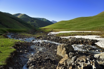 France, Alpes-de-Haute-Provence (04), Parc National du Mercantour, Val d'Allos, cirque de Sestrière au pied du massif des Trois Evêchés, les sources du Verdon