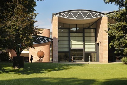 Suisse, Bâle, musée Tinguely de l'architecte Mario Botta dans le Parc de la Solitude