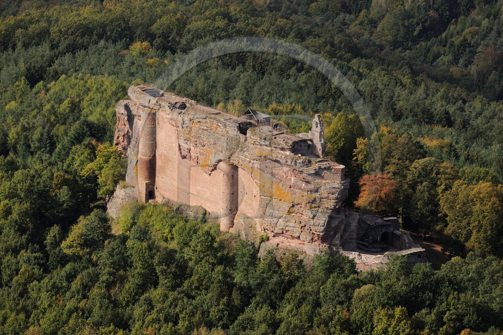 France, Bas-Rhin (67), château de Fleckenstein (photo aérienne)
