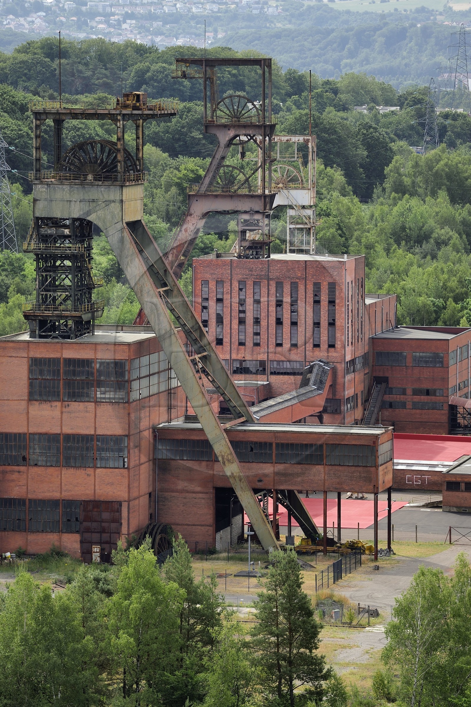 France, Moselle, Petite Rosselle, carreau Wendel museum, the Wendel site and its coal mine shafts seen from Charles Street