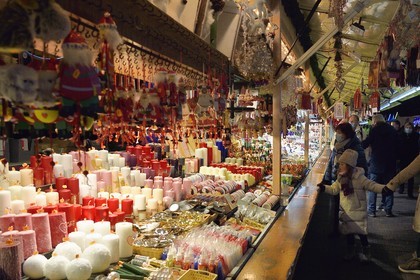 France, Bas Rhin, Strasbourg, old town listed as World Heritage by UNESCO, Christmas market (Christkindelsmarik) in Place Broglie