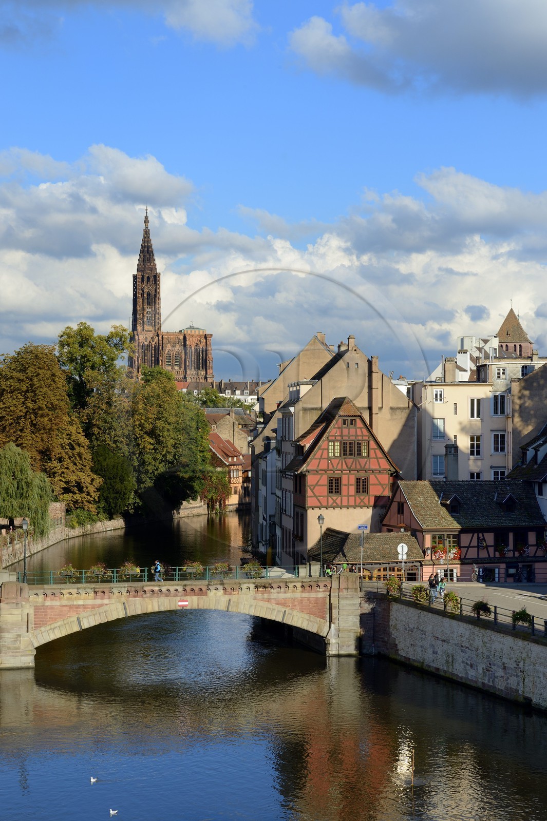 France, Bas Rhin, Strasbourg, old town listed as World Heritage by UNESCO, Petite France District, the covered bridges and Notre Dame Cathedral in the background