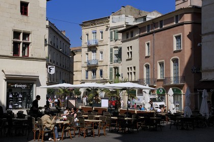 France, Gard (30), Nimes, la place aux Herbes