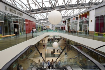 France, Rhone, Lyon, La Confluence new district in the South of the Presqu'ile (Peninsula), Confluence mall