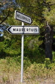 France, Var (83), Iles d'Hyères, Parc national de Port Cros, Ile du Levant, zone militaire, panneau indicateur