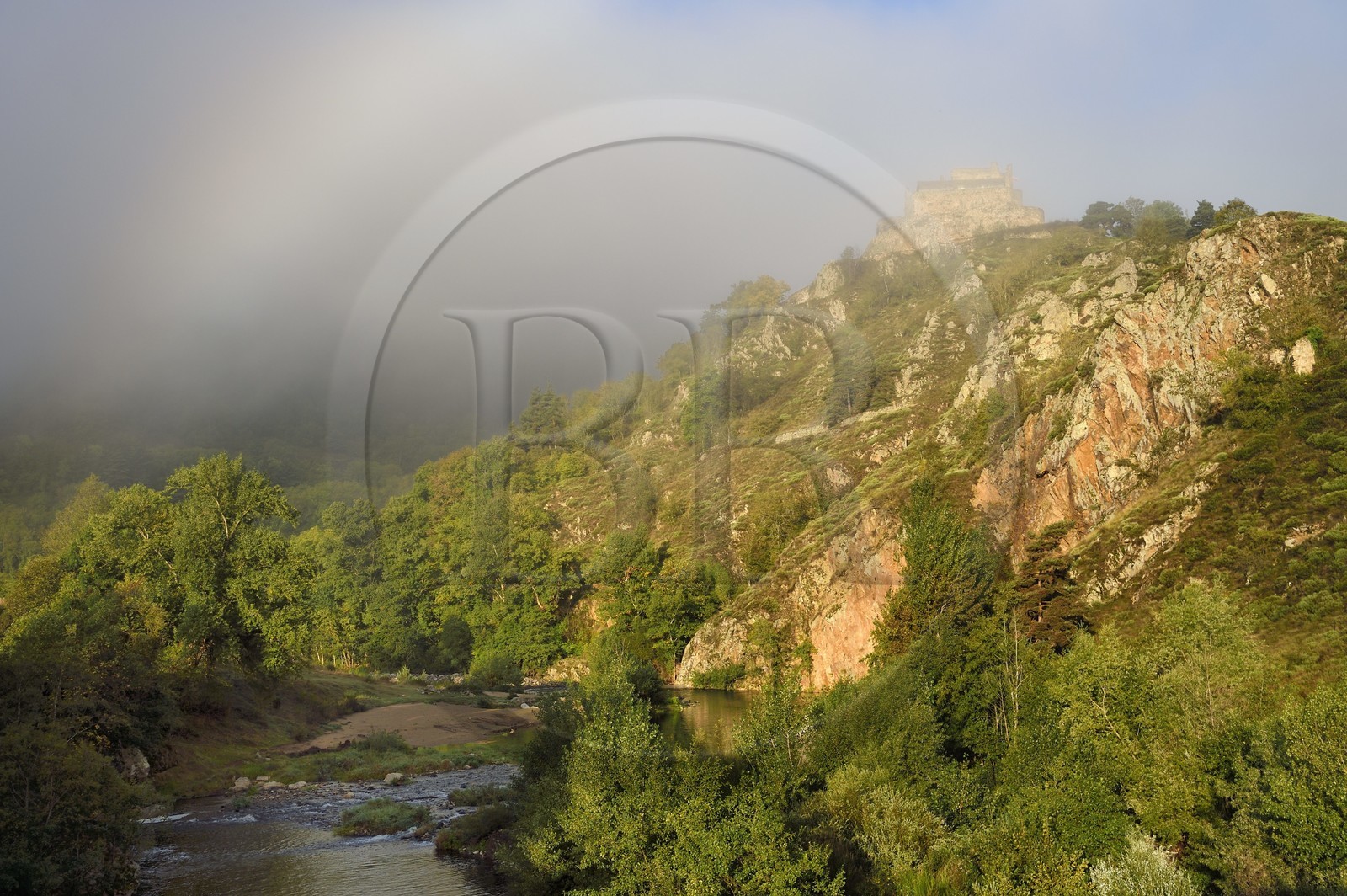 France, Haute Loire, Loire river Valley, Goudet, ruins of the Beaufort castle overlooking the Loire